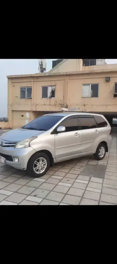 Daihatsu Xenia R At 2012 Warna Silver