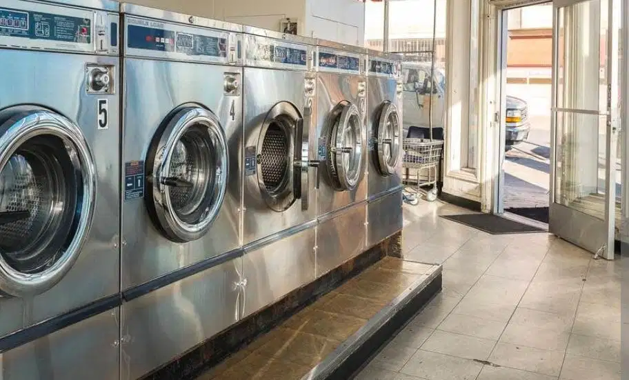 Tenaga kerja laundry berpengalaman