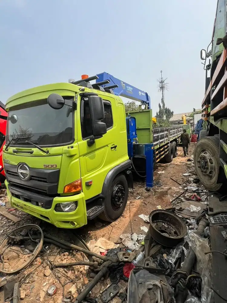 Truck crane hino lohan thn 2018 crane 10 ton 5 section