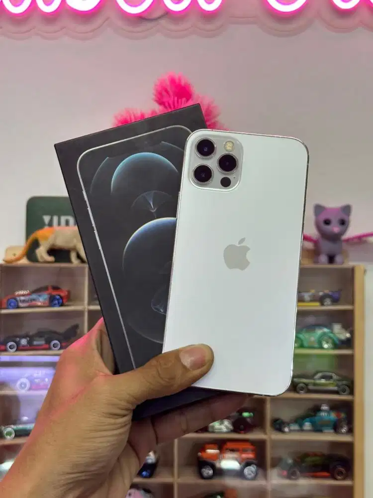 Iphone 12 pro 256gb silver second inter permanen