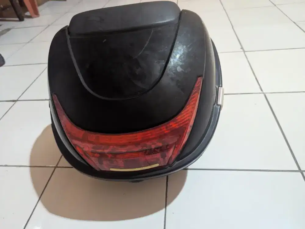 Box belakang motor litrik zuzu buat turing