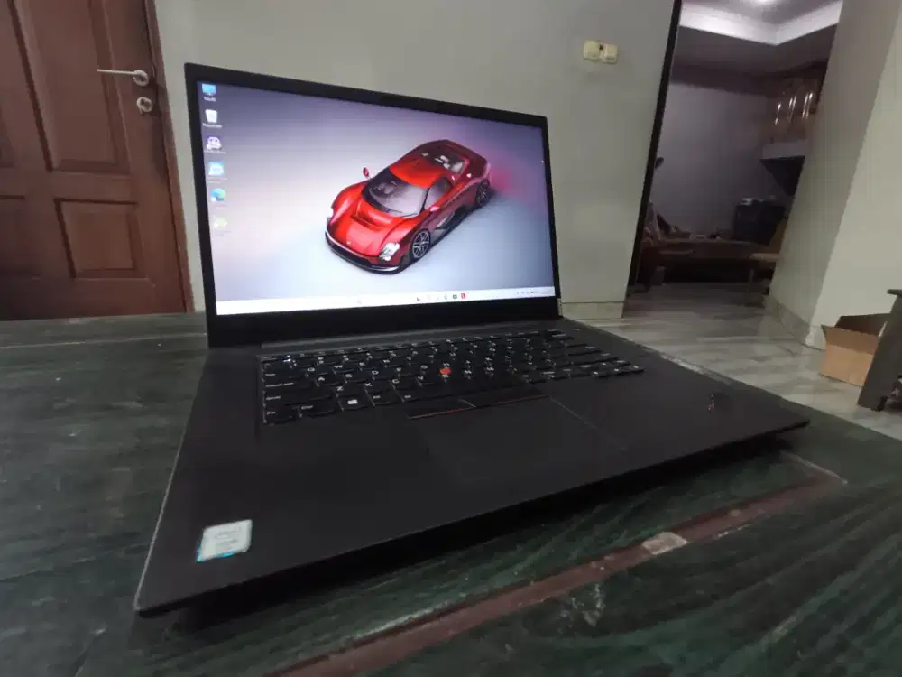Thinkpad P1 g1 Intel Xeon E-2176M 32/512 NVMe
