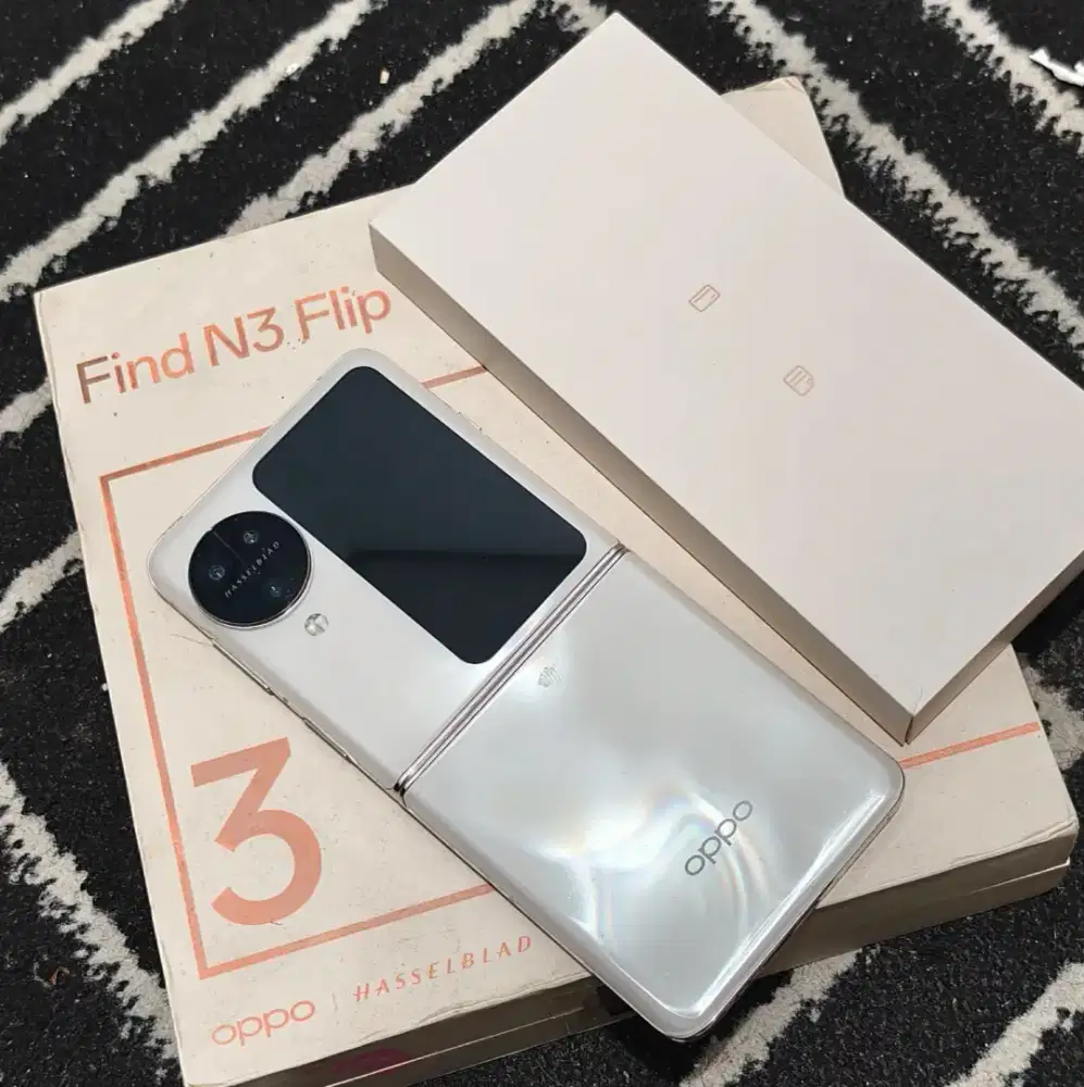 Oppo N3 Flip 12/256 Layar depan mati