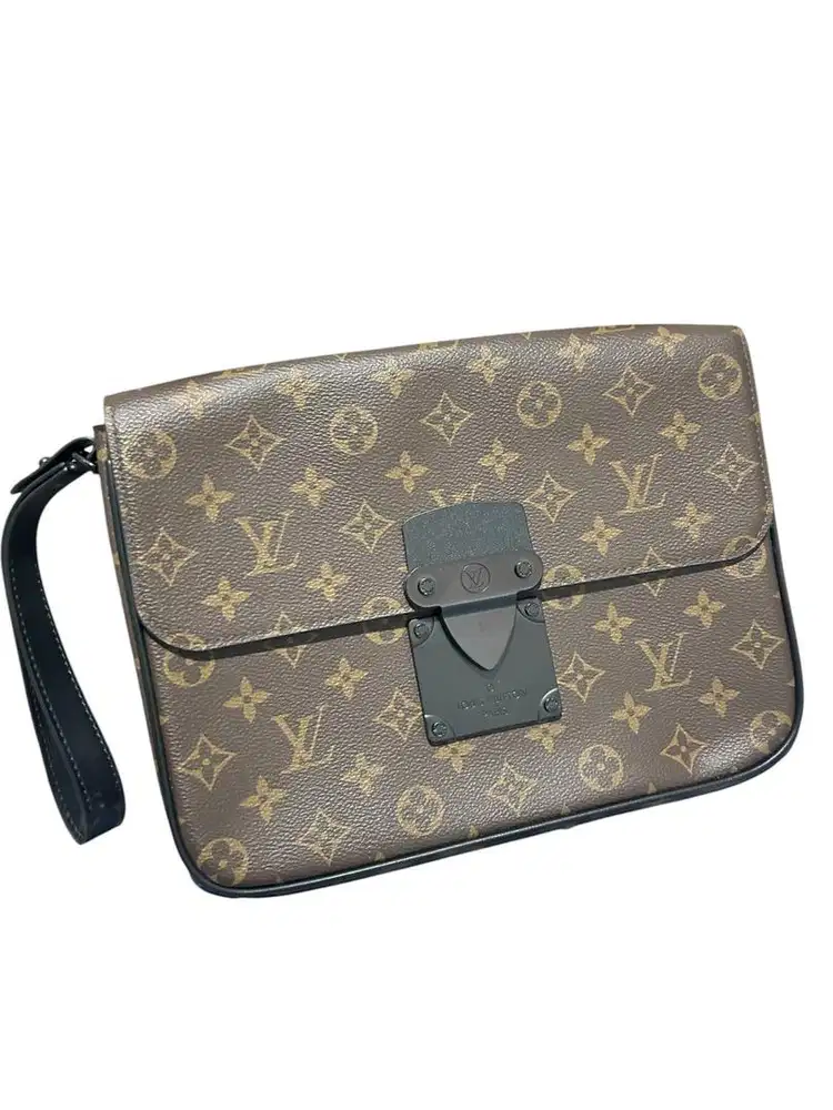 Louis Vuitton Pouch