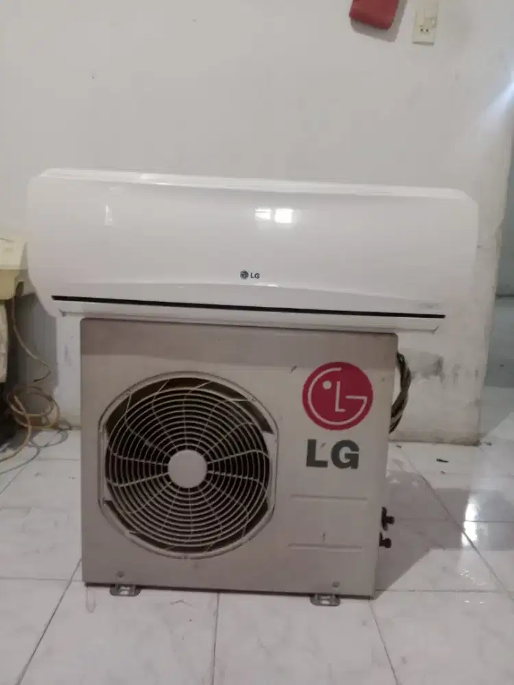 Dijual Ac seken setengah pk merk LG siap pasang dan bergaransi