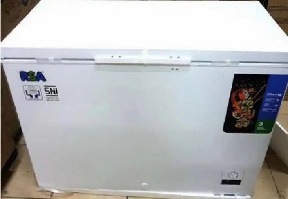 Freezer Warna Putih