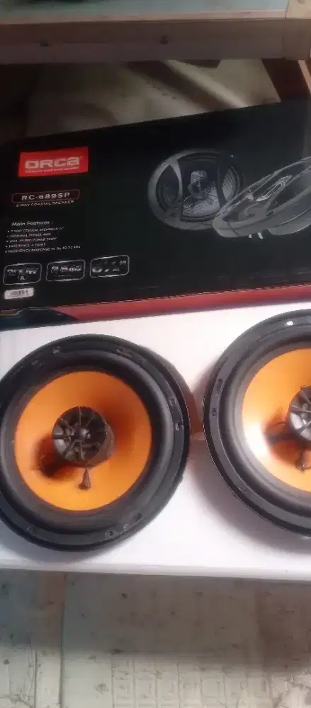 Speaker mobil bekas pakai