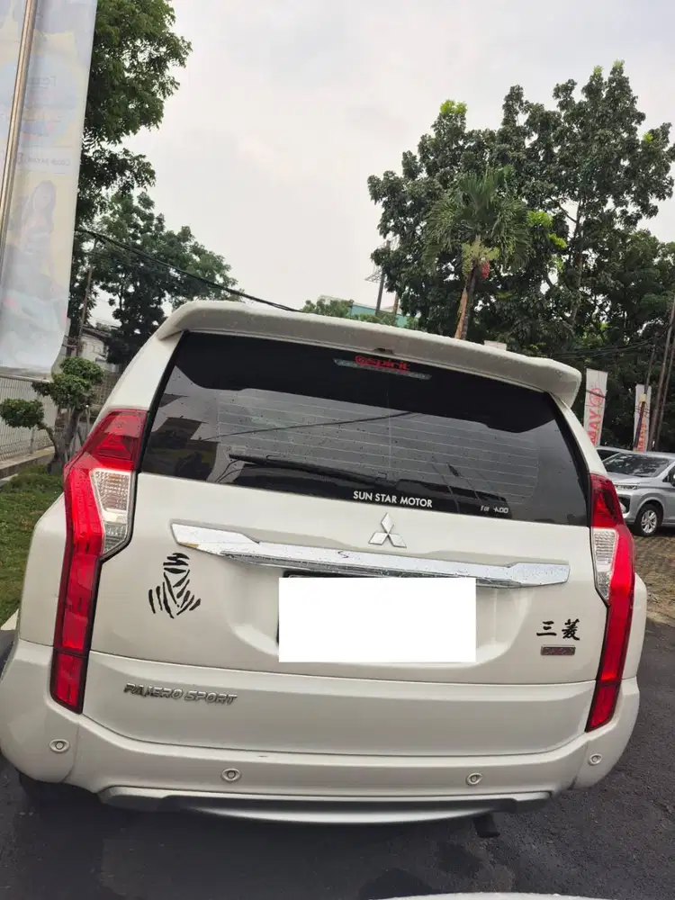 DIJUAL MITSUBISHI PAJERO SPORT DAKAR 2019 – PUTIH – LOW KM!