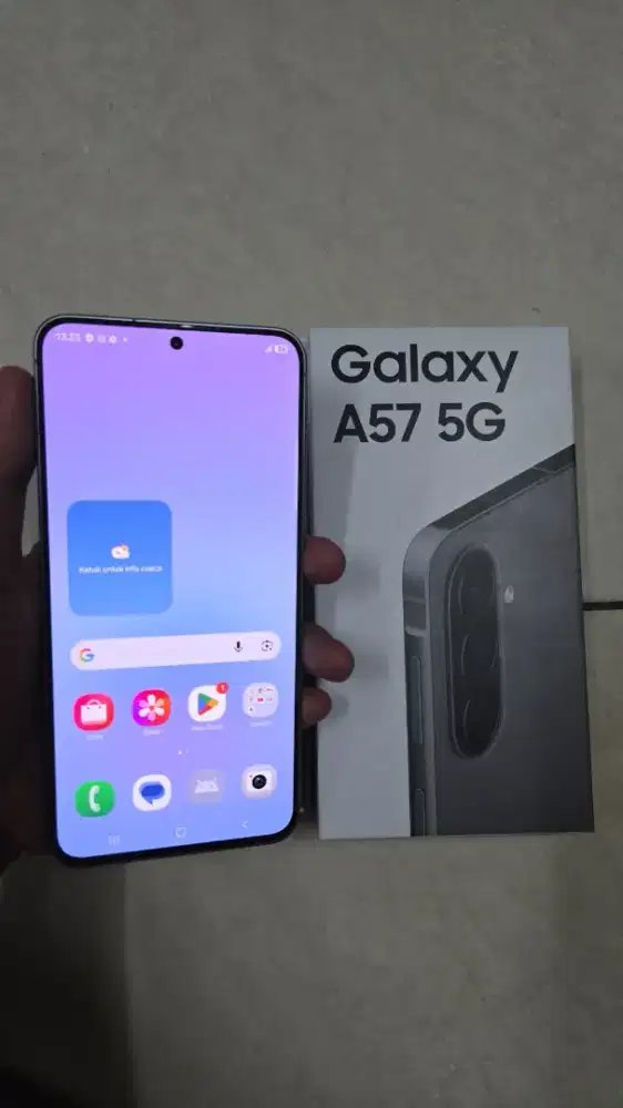 Samsung a57 5g ram 8/256 fullset like new garansi on 2027