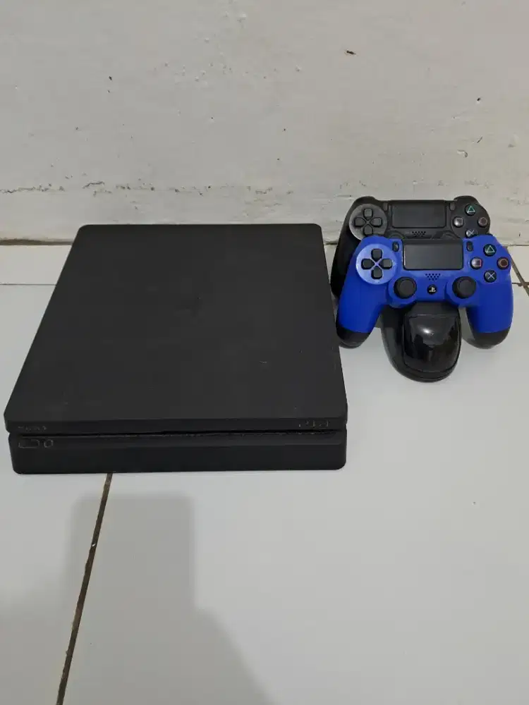 DIJUAL PS4 SLIM