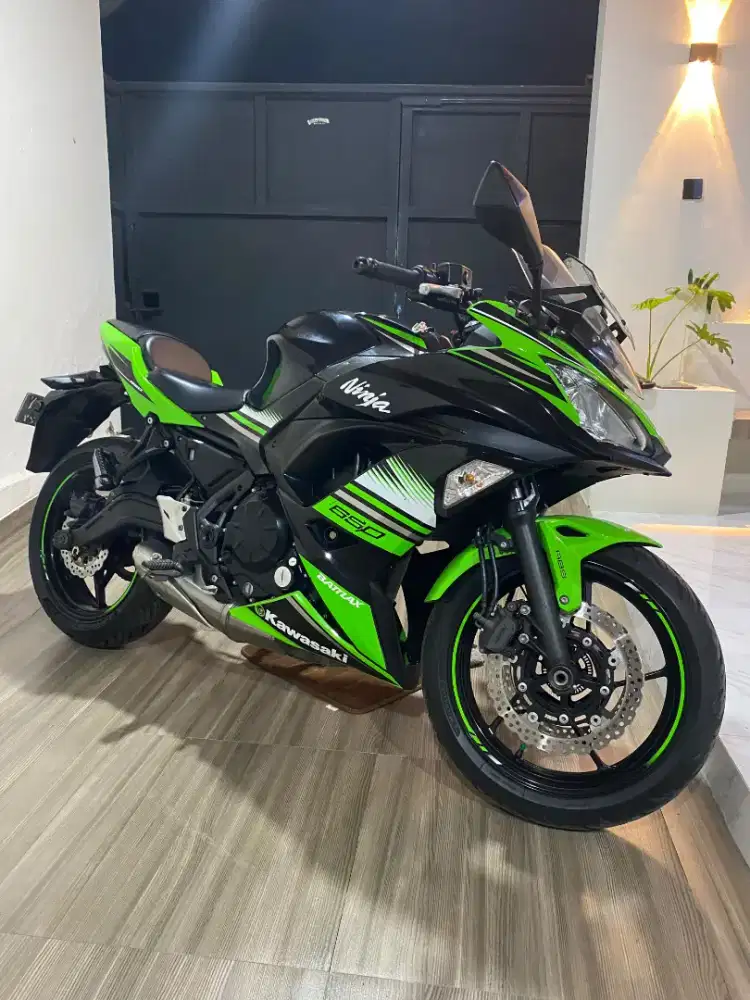 KAWASAKI NINJA 650 2017 LOW KM GOOD CONDITION