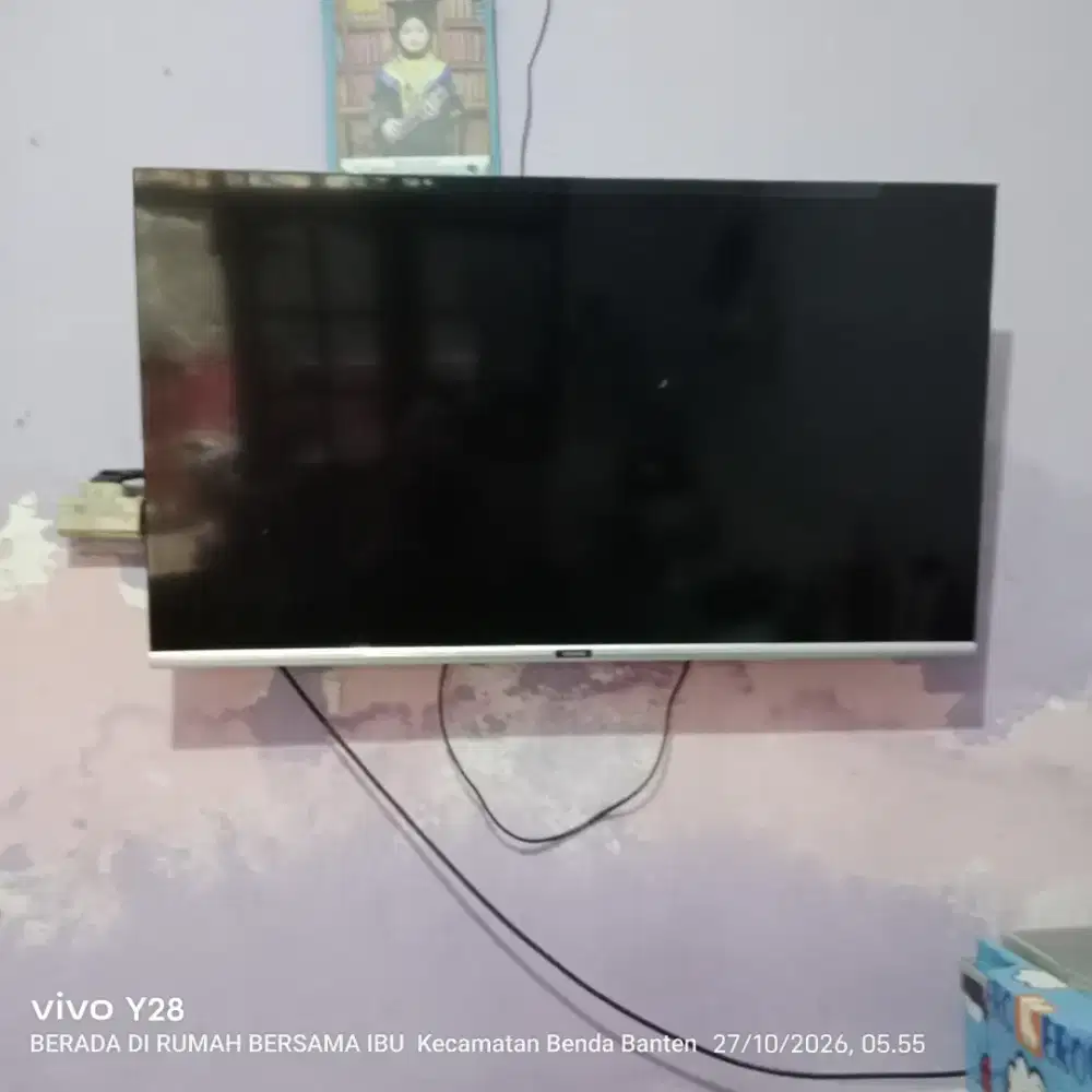 Tv cooca 40' in, tv samsung 32 in, kulkas sharp 1 pintu