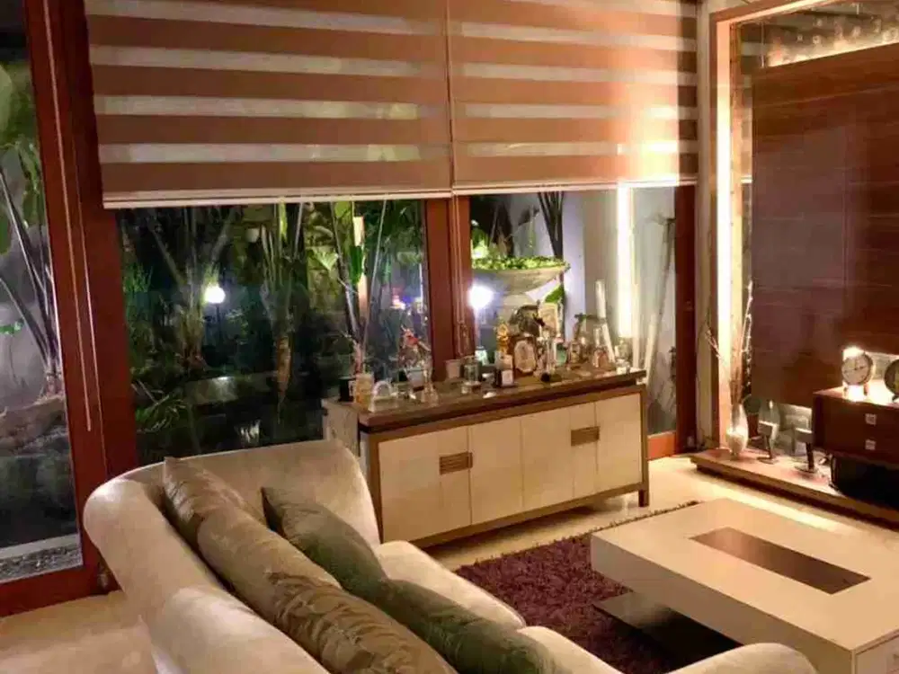 DIJUAL RUMAH,CANTIK,ASRI,SIAP HUNI KEBAYORAN RESIDENCE