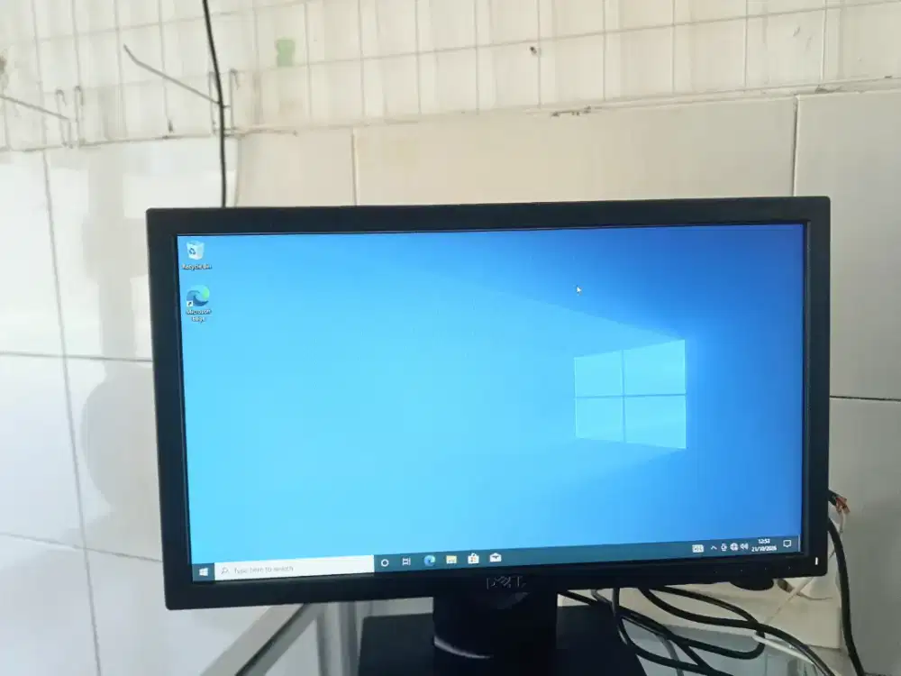 Monitor LED Dell 20 Inch Tipe E2016H Second Mulus