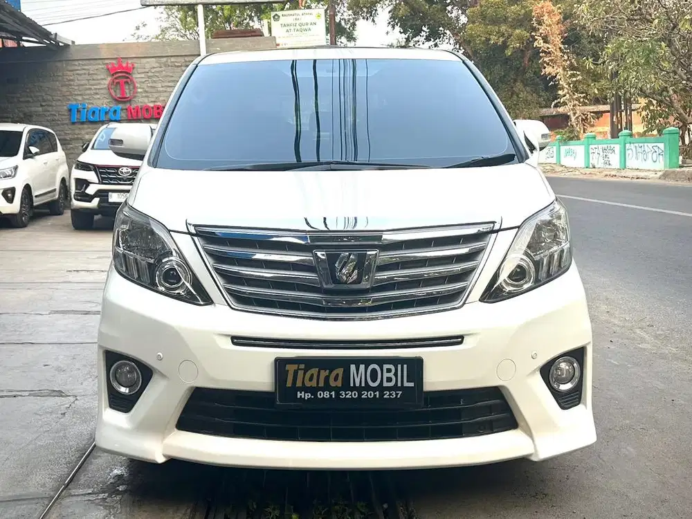Toyota Alphard 2.4 S Automatic Pemakaian Th 2013