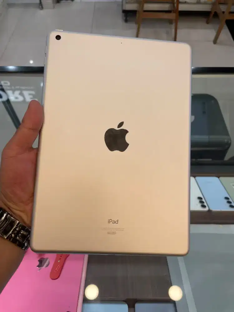 iPad gen 8 32GB LL/A