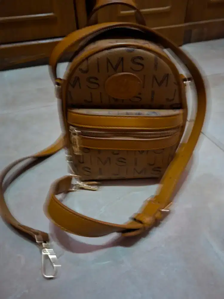 Tas wanita baru/bekas