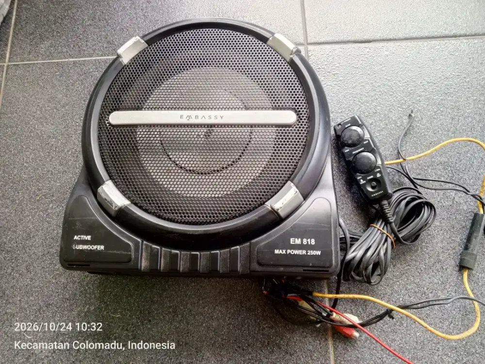 Subwoofer Kolong aktif Embassy