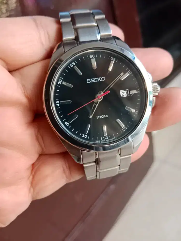 Jam Tangan SEIKO Mens Watch 42mm Black Dial Date 6N42-00C0 Stainless
