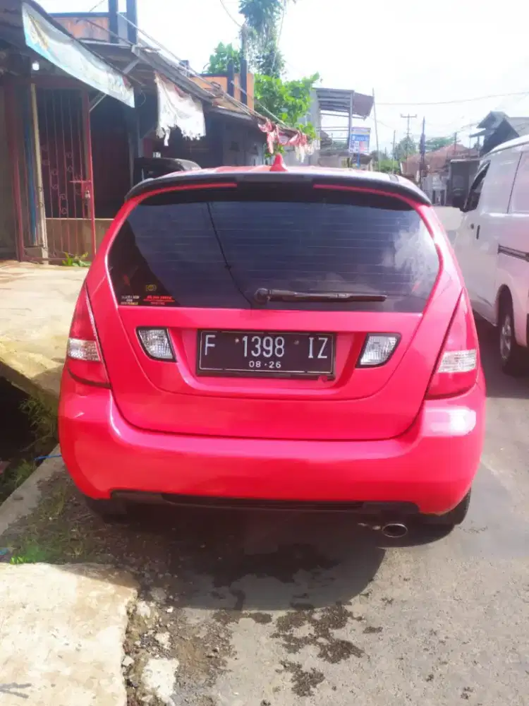 Di jual mobil Suzuki Aerio flat F mesin halus matic