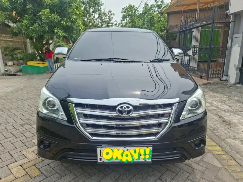 Kijang Innova G bensin matic 2014