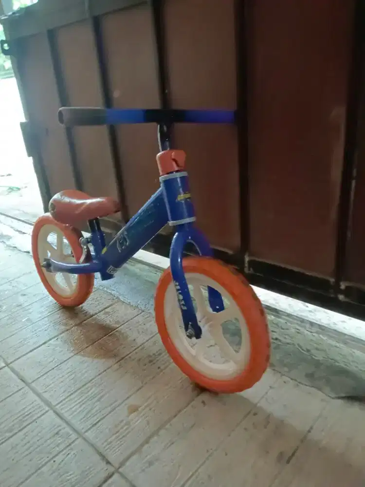 Sepeda Push bike anak seken