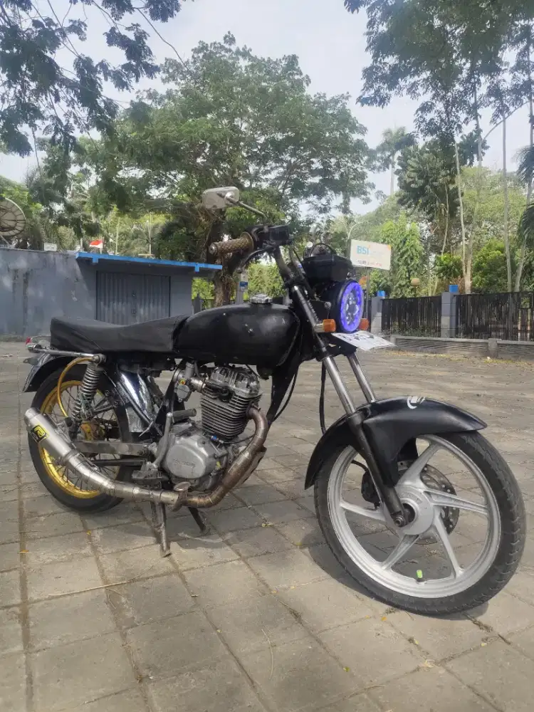 Honda GL 100 lengkap tahun 1980