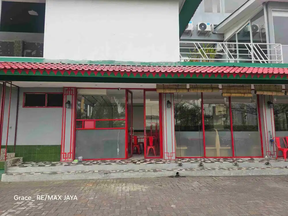 Toko 1 Lantai ex Resto, Parkiran Luas di Area Seminyak Kuta