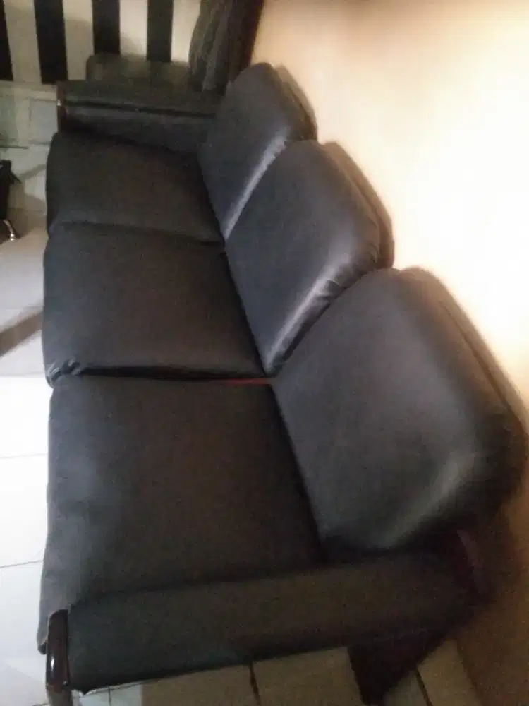 kursi sofa satu bh tiga dudukan