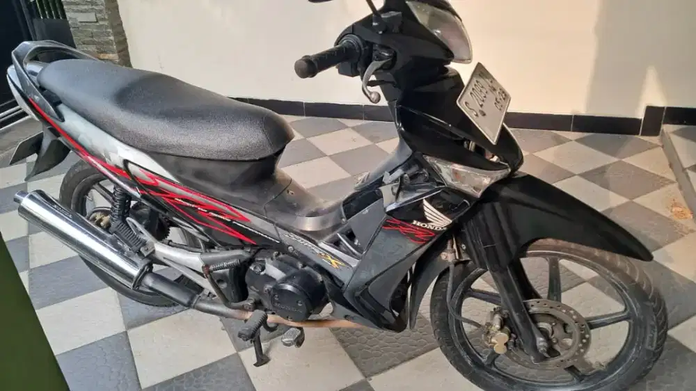 Di jual motor bekas Honda Supra X 125 thn 2009