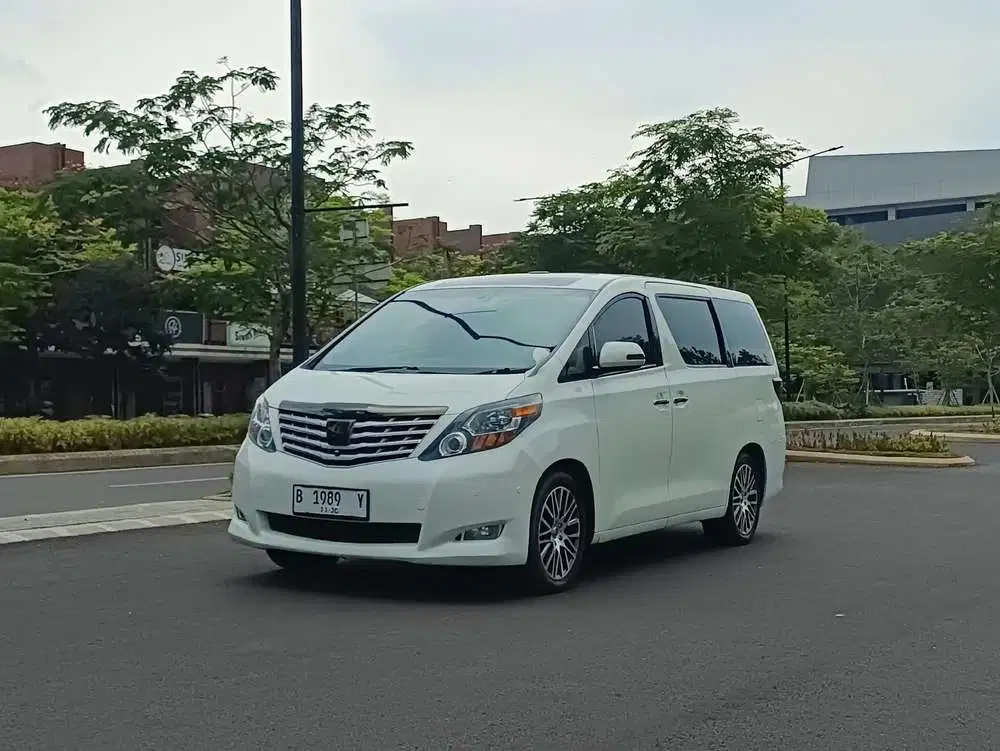 Toyota Alphard 2009 Bensin