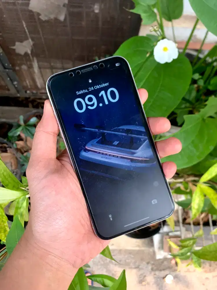 iPhone XR 64 GB white