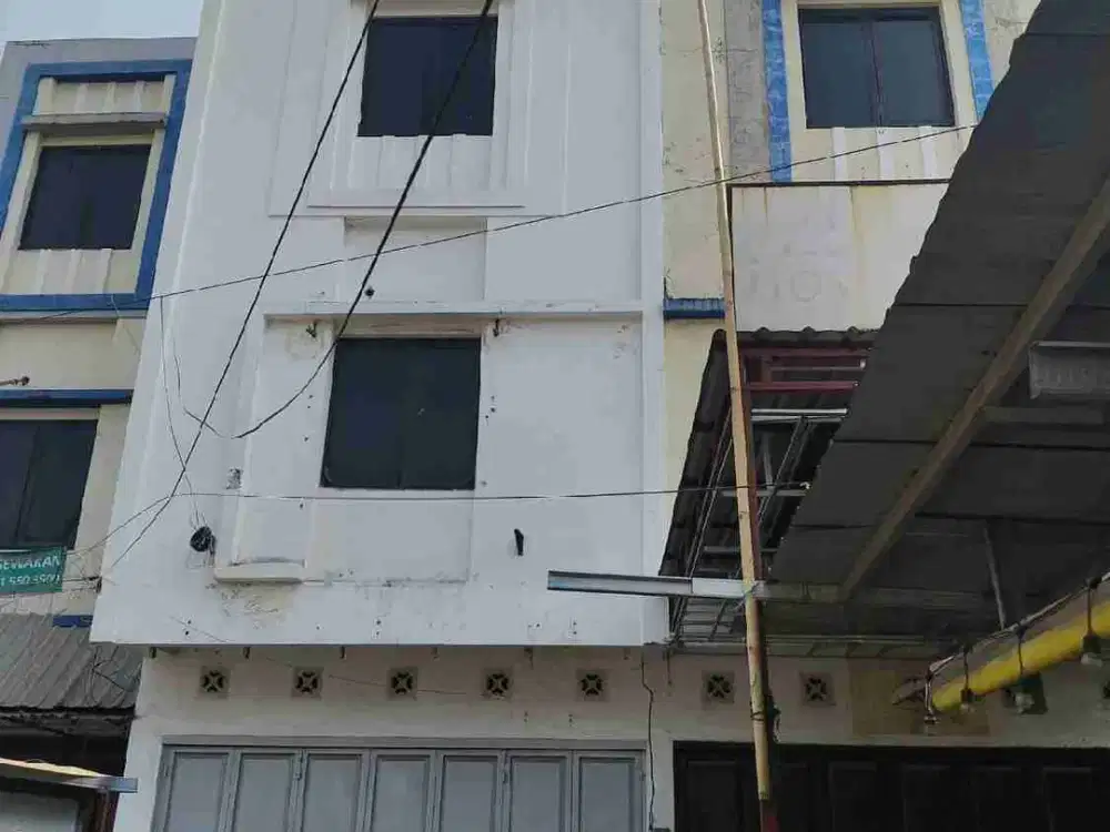 RUKO 3 LANTAI AROEPALA- HERTASNING BARU