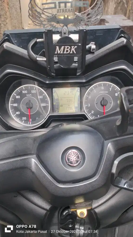 Yamaha X-Max old