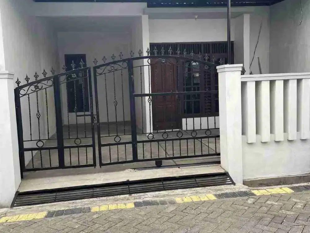 RUMAH DI JL GUSTI PUTRI TLOGOSARI KULON PEDURUNGAN SEMARANG