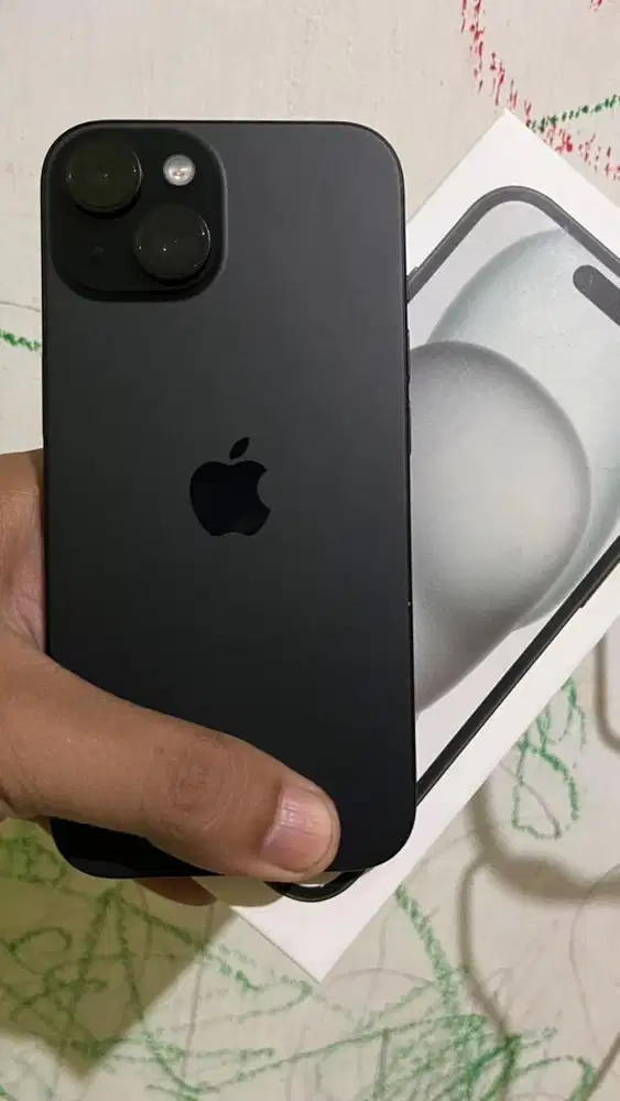 Iphone 15 128 rsim like new