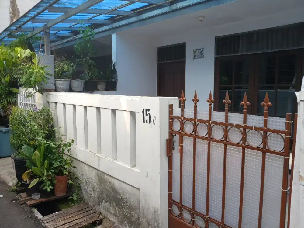 Dikontrakan rumah di Asem Baris Kebon Baru - Tebet Jakarta Selatan