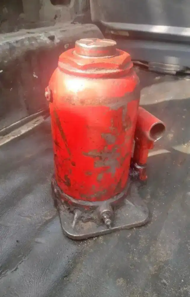 Dongkrak 50 ton