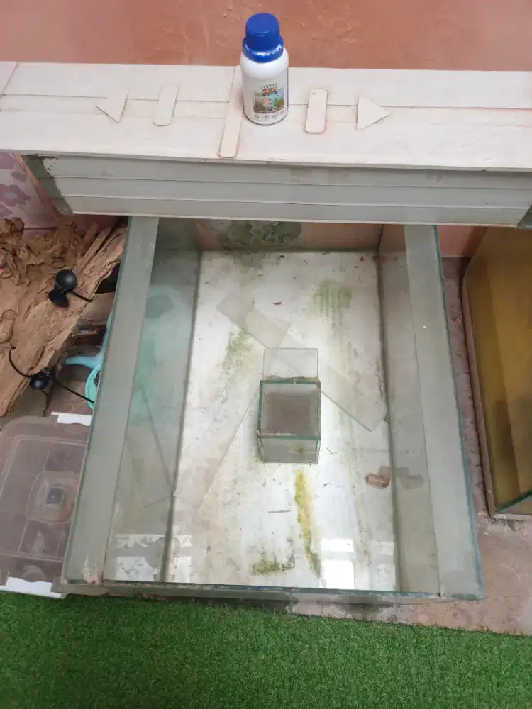 Dijual murah meriah Aquarium ikan/ kura-kura