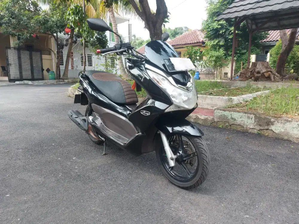 Bismillahirrahmanirrahim dijual BU Honda PCX CBU Builtup 153ccThn 2013