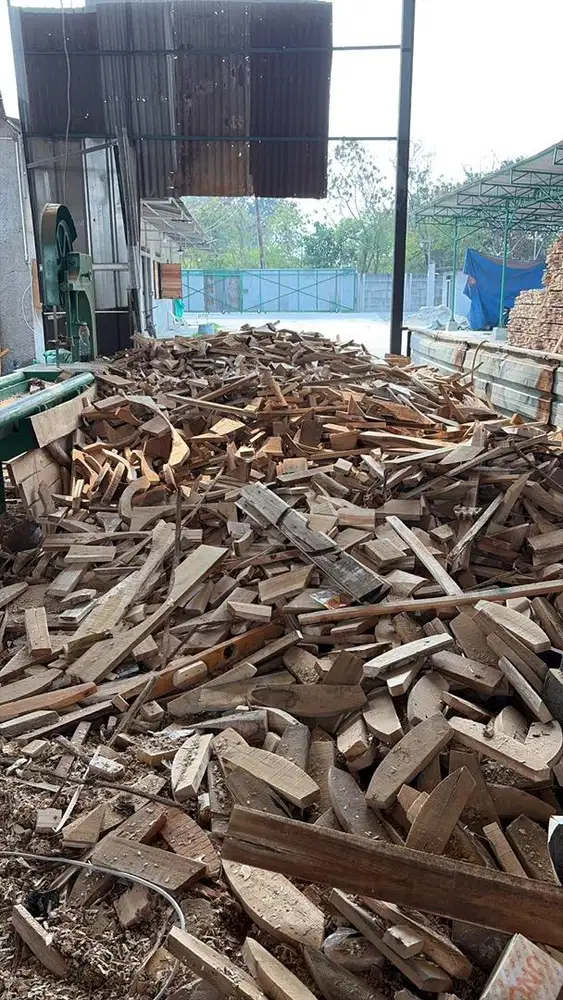Kayu Bakar bahan keras