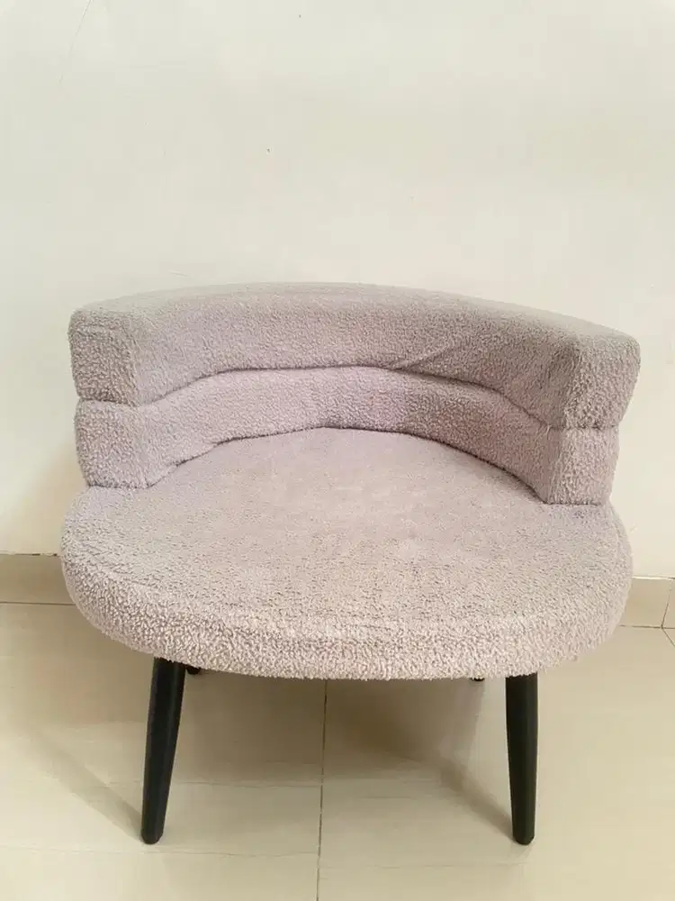 Sofa/kursi kopi estetik abu-abu