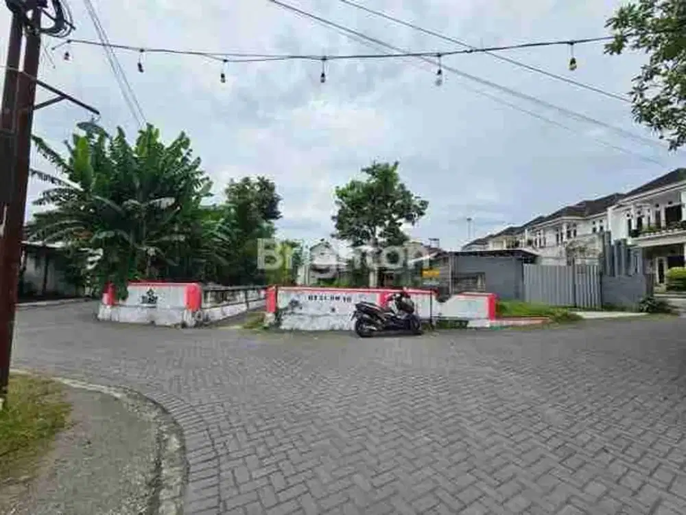 DIJUAL TANAH SANGAT STRATEGIS DEKAT MONUMEN JOGJA KEMBALI DAN YIS (YOGYAKARTA INDEPENDENT SCHOOL)