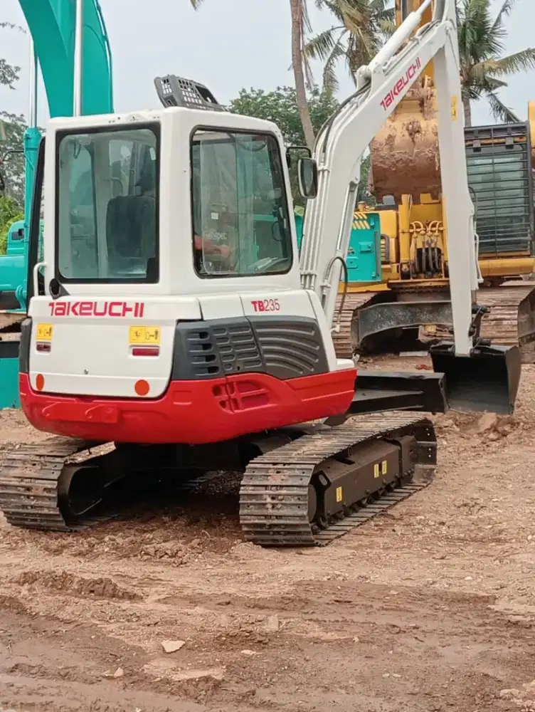 JUAL MINI EXCAVATOR LONG ARM 2018 TAKEUCHI TB238