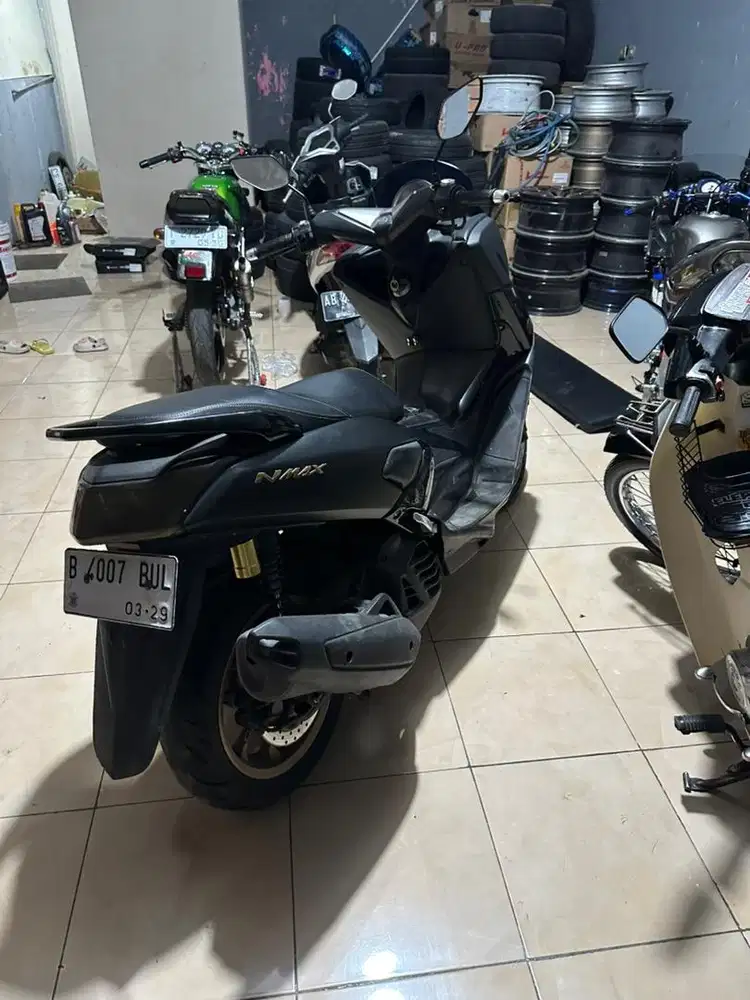 yamaha nmax hitam 2019 Plat B,ss lengkap, tgn pertaa