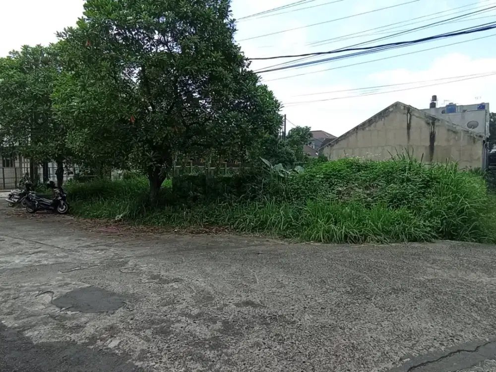 Tanah Hook Strategis di Taman Holis Indah 2