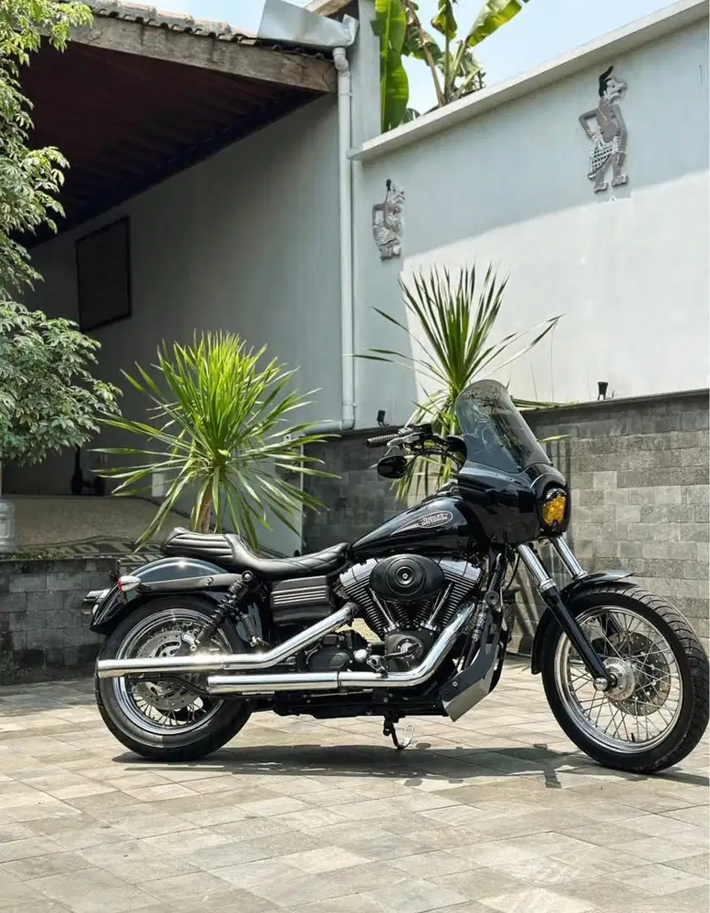 Dyna streetbob 2006