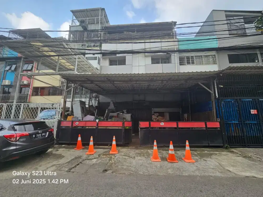 Di Jual Lelang Ruko Gandeng 3 Lantai di Jalan Gunung Sahari Xi Komplek Speed Plaza Blok B Kelurahan Gunung Sahari Utara Kecamatan Sawah Besar Kota Jak