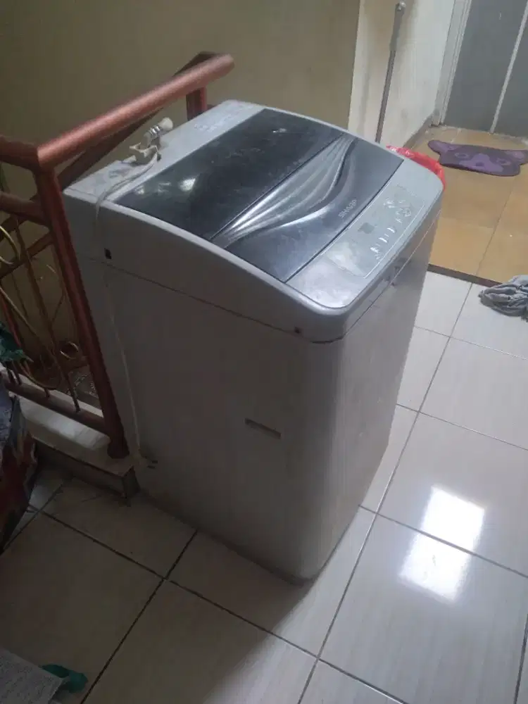 Di jual mesin vuci 1 tabung merek sharp
