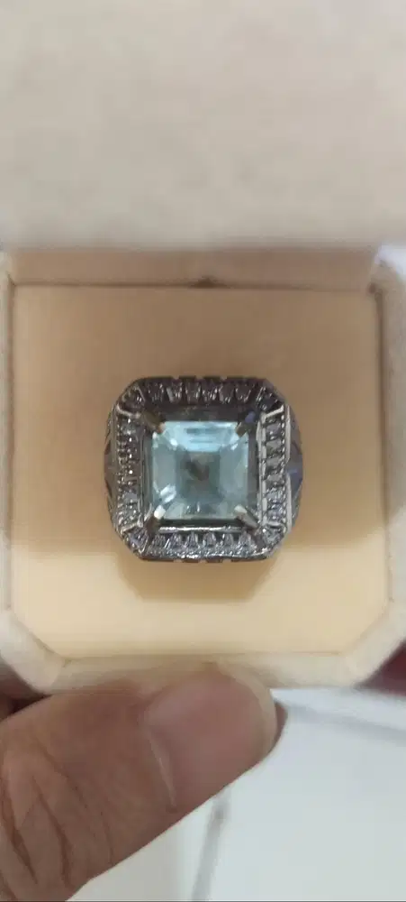 Cincin Natural Aquamarine Beryl